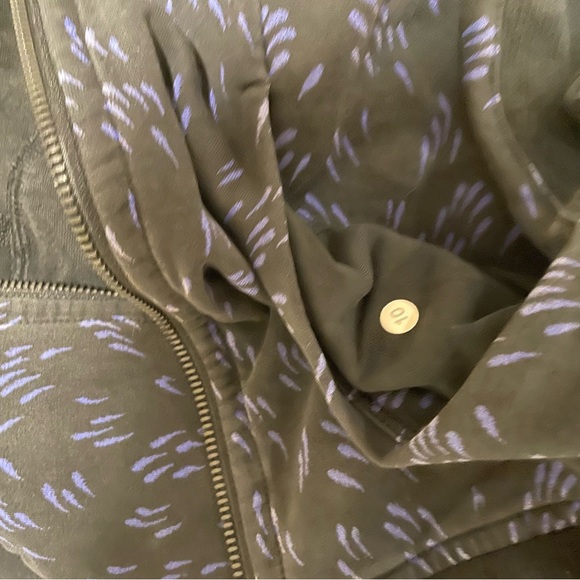 Lululemon scuba zip up hoodie - Picture 5 of 6